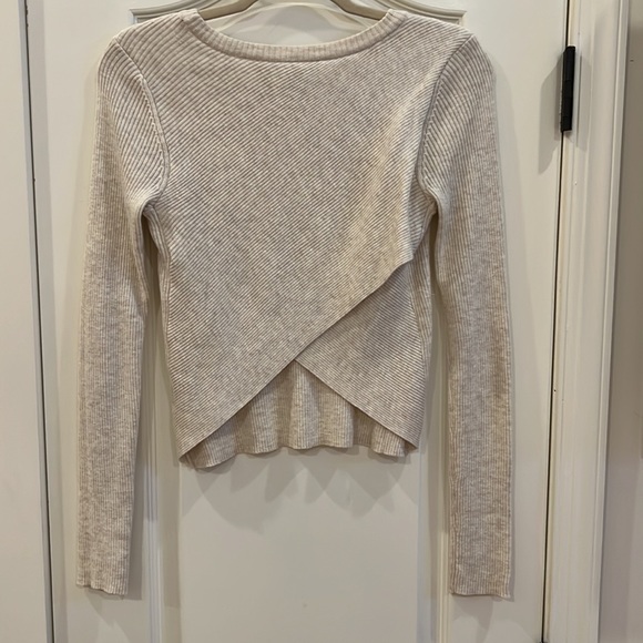 American Eagle Wrap Back Sweater - Heather Cream - Picture 2 of 8